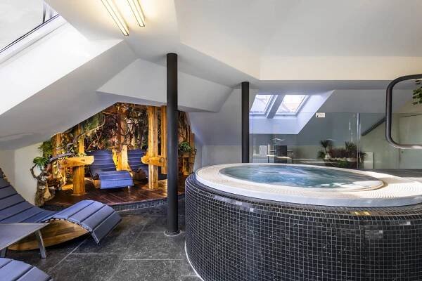 Špičková střešní wellness zóna a masáže | Theresian Hotel & Spa
