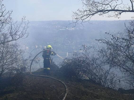 Sucho nekončí, výstraha před požáry platí dál. Kromě Moravy i na severovýchodě Čech