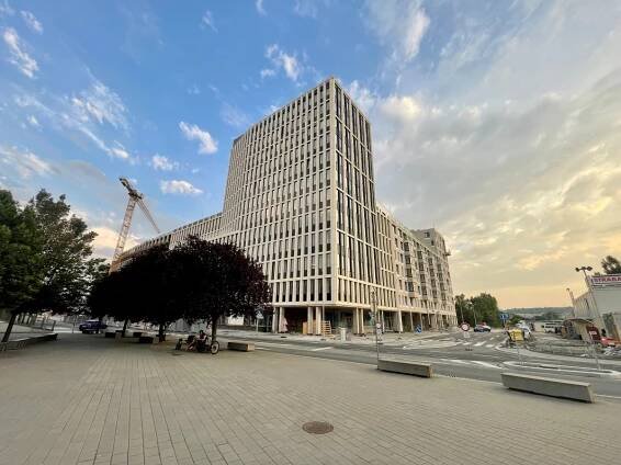 PRŮBĚH VÝSTAVBY – Palác Trnitá