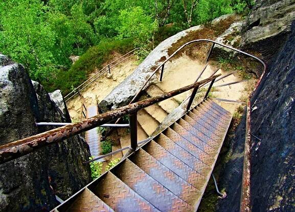 Výlet do Saského Švýcarska: turistický okruh na Velký Zschirnstein a vyhlídka Belvedér