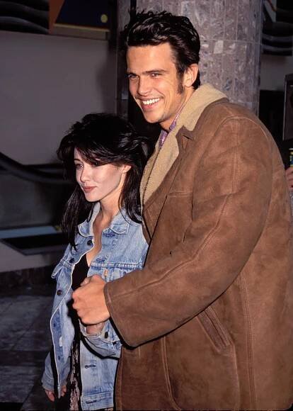 Shannen Doherty and Ashley Hamilton in 1993