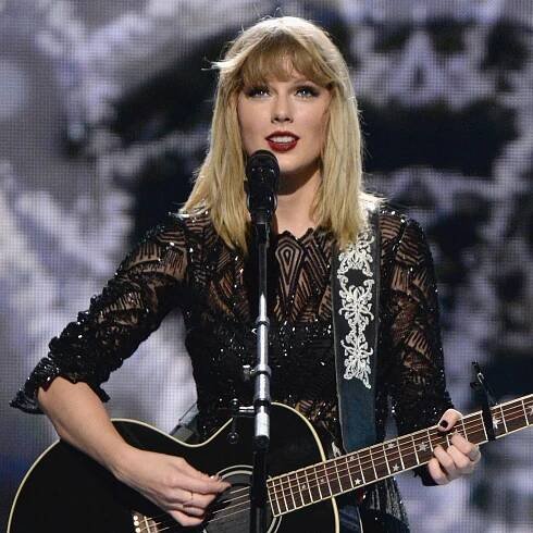 Taylor Swift Performed Her One and Only Concert of 2017 Last Night