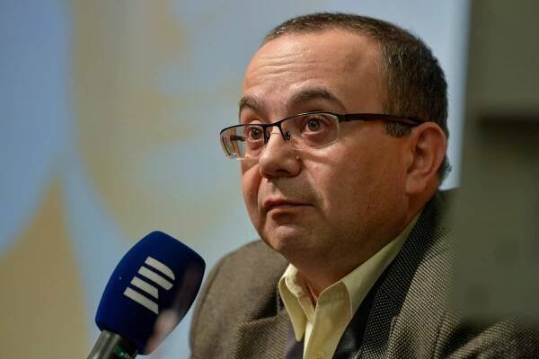 ‚Jistý posun směrem k míru‘ může znamenat cokoli, hodnocení summitu je relativní, říká Romancov