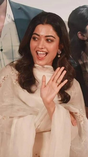 Rashmika Mandanna, Nagarjuna Akkineni, and Dhanush's Heartwarming Moments from 'Kuberaa' Promotions
