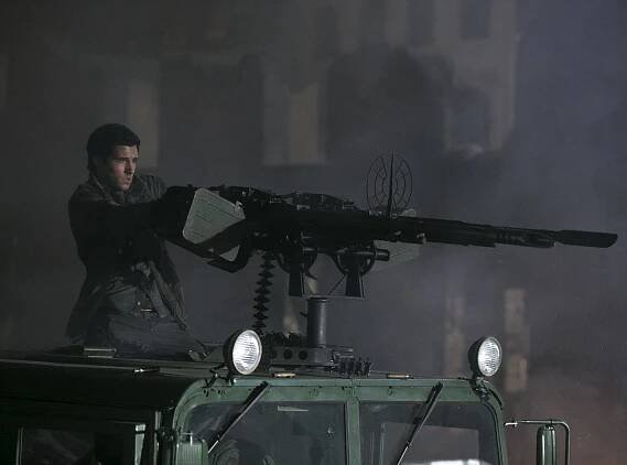 Falling Skies - At All Costs - Z filmu - Drew Roy