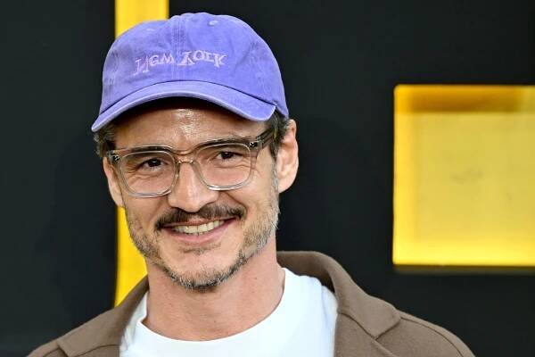 Pedro Pascal oslovil módní scénu. Hvězda The Last of Us mění pravidla hry - Magazín módy a luxusu