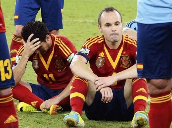 Španělský lídr Iniesta smutní. Jeho výjimečná generace titul na Poháru FIFA nezískala.