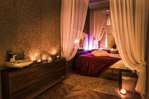 Prague for Adults Imperial Massages - come to explore the best erotic experience in Prague!