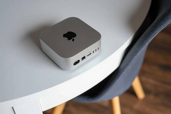 Mac Mini M4 a Studio Display LsA 28