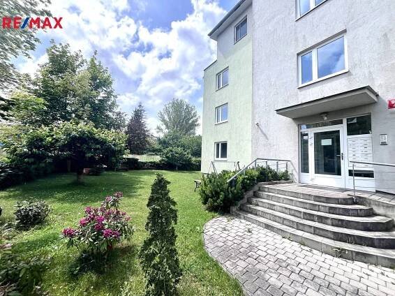 Pronájem Byt 1+kk, Toužimská, Praha 9 - Kbely