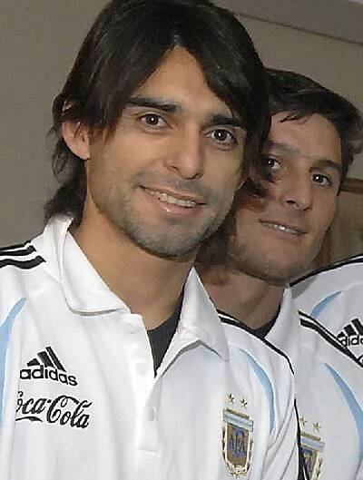 Soubor:Roberto Ayala y Javier Zanetti - 07FEB2007 - Francia - presidencia-govar.jpg – Wikipedie