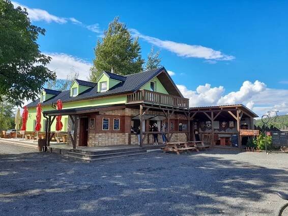 Plzeň: U Makovců - restaurace, zvířátka, hřiště | Cloud