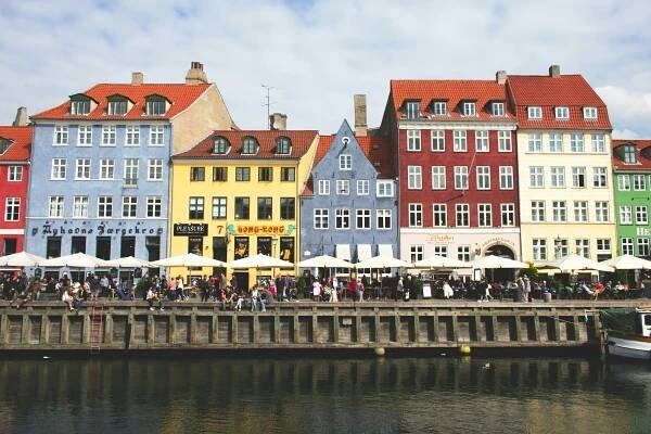 Plan your next arts and culture trip with Julie | SoloTrvlr