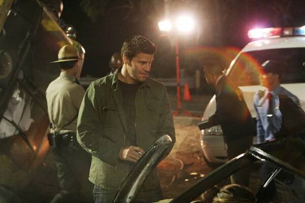 Sběratelé kostí - Obr na kolejích - Z filmu - David Boreanaz
