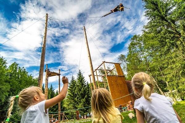 Vstup do Adventure park, jedno místo, více zážitků Špindlerův Mlýn YELLOW POINT • Firmy.cz