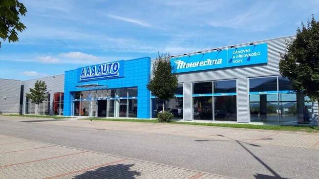 AAA AUTO otevřelo v Liberci nové a větší autocentrum v Retail Parku Severka