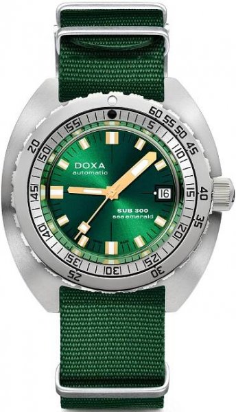 Doxa SUB 300 Sea Emerald