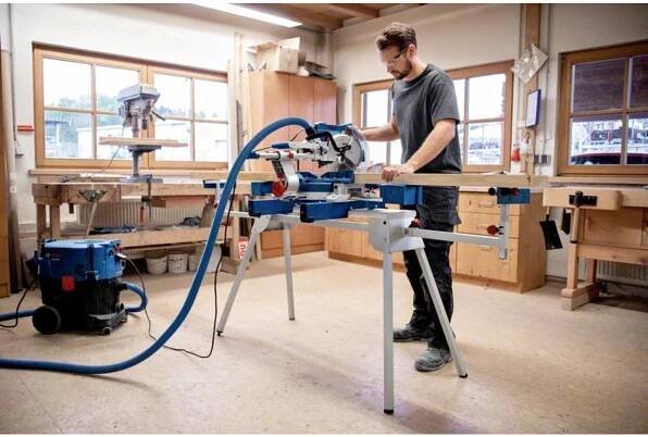 Bosch Professional GCM 305-254 D kapovací a pokosová pila