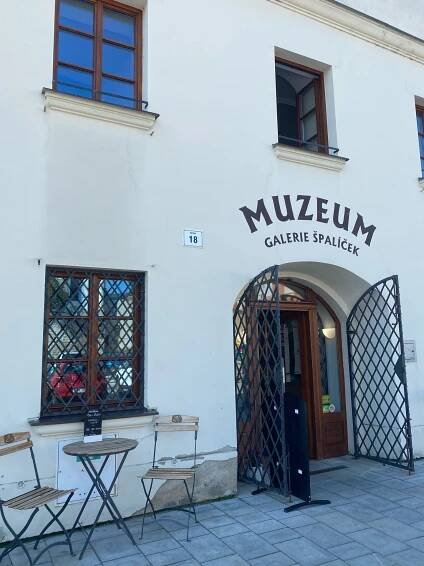 Galerie Špalíček, bývalý obecní židovský dům - Prostějov - Muzea, galerie či jiné soubory sbírkových předmětů - Česká republika