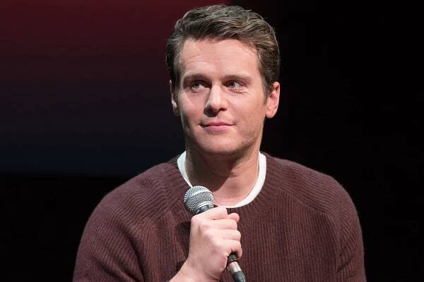 Broadway's Jonathan Groff is the next Hugh Jackman