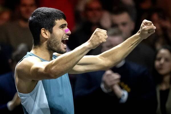 Carlos Alcaraz beats Alex de Minaur in Rotterdam for first indoor title