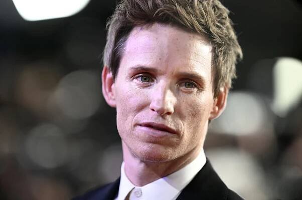 LONDON, ENGLAND - OCTOBER 10: Eddie Redmayne attends "The Good Nurse" UK Premiere during the 66th BFI London Film Festival at the Southbank Centre on October 10, 2022 in London, England. (Photo by Gareth Cattermole/Getty Images for BFI)