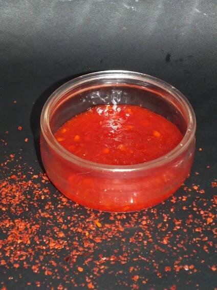 Tmavá chilli pasta