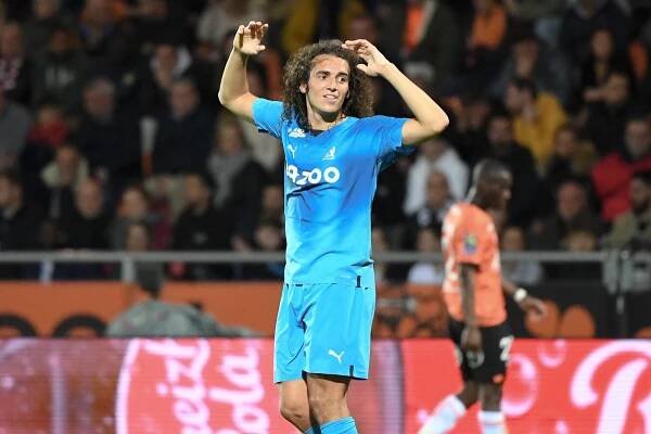 Fotbalistu Marseille vykradli během zápasu. Vzali mu hodinky za miliony