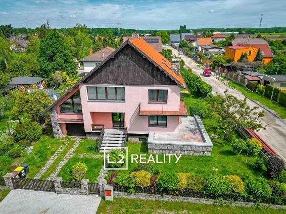 Prodej rodinného domu 194 m2 se zahradou 942 m - Čelákovice | Reality.iDNES.cz 