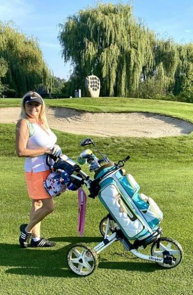 Reginu Řandovou můžete často vidět i na golfovém hřišti