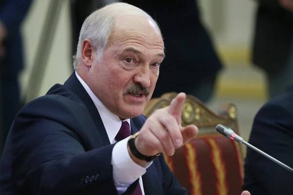 Lukašenko obvinil Európu z vedenia hybridnej vojny proti Rusku, Bielorusku a Číne a Z PODNECOVANIA VZNIKU TRETEJ SVETOVEJ VOJNY - CZ24.NEWS