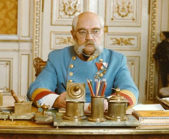 Evropa tančila valčík - Z filmu - Rudolf Hrušínský