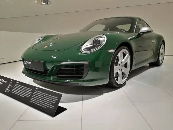 V muzeu Porsche najdete českou stopu i rarity. Němci mohli vyrábět konkurenta Dacie
