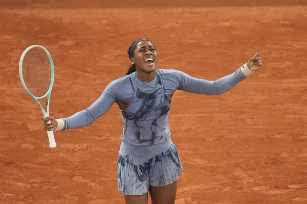Siniaková titul v deblu na Roland Garros neobhájí, Gauffová je v semifinále dvouhry