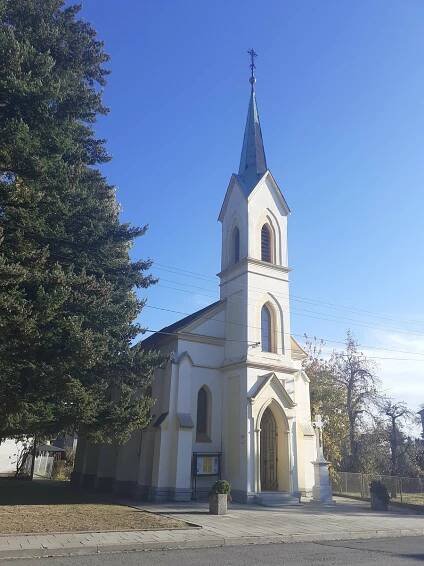 V Milostovicích chtějí opravit střechu kaple, kterou si postavili sami občané