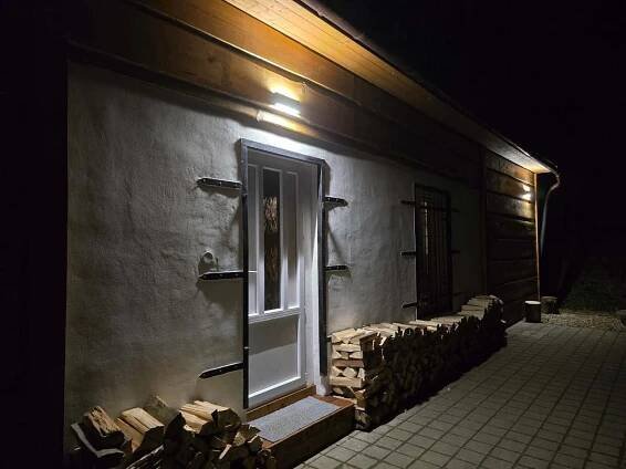 Večerní chalupa - k pronájmu Mikulovice - foto 3