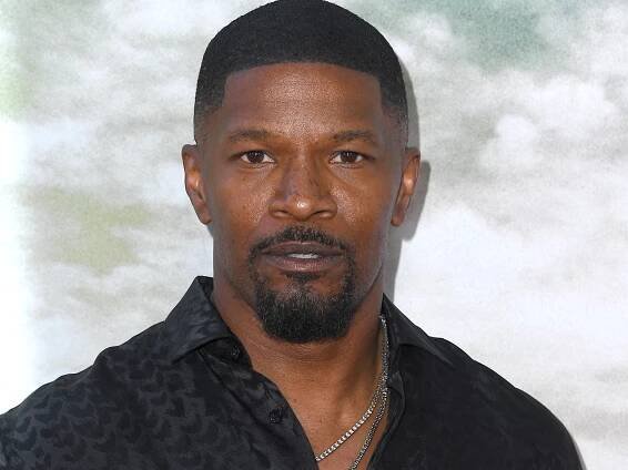 Jamie Foxx Still in Rehab Facility, As Family and Friends Visit Over the Weekend