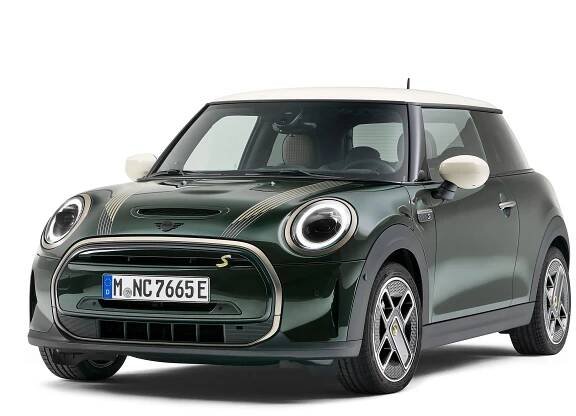 Green MINI Cooper SE Electric 