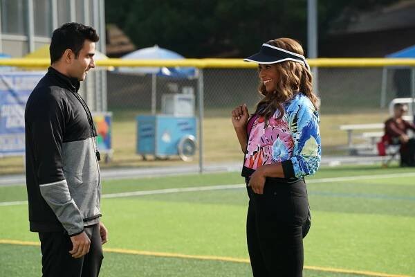 Single Parents - Sport - Z filmu - Dhruv Uday Singh, Kimrie Lewis
