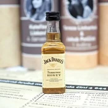 Doplňky k novinám v tubusu Jack Daniel's Honey 0,05 l