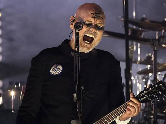 The Smashing Pumpkins Publicly Seeking New Guitarist