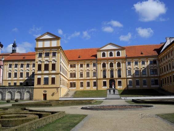Jaroměřice nad Rokytnou –... - Město