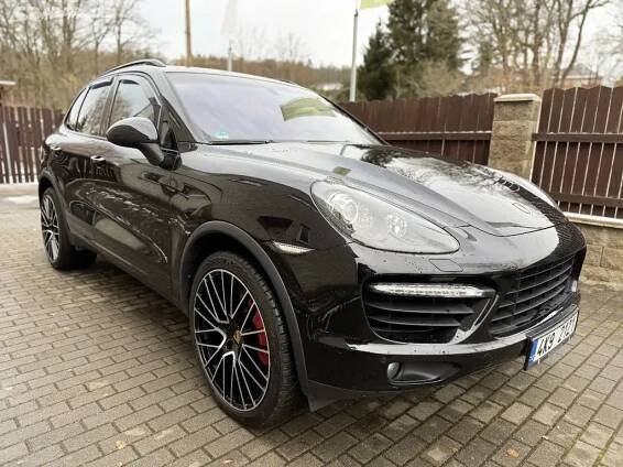 PORSCHE CAYENNE TURBO 4,8i 368KW,VEBASTO,22 ́ALU