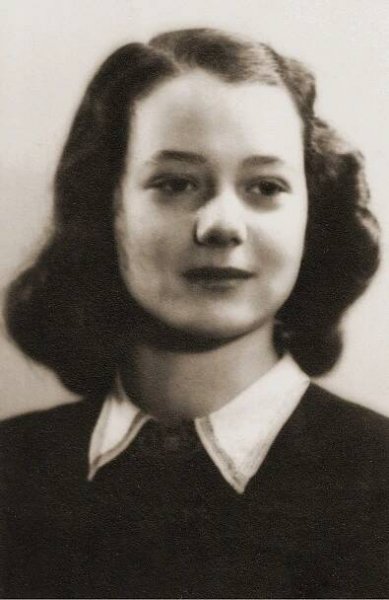 File:Edith.Polach.(1929).Dita.Krausova.Foto.1942.jpg - Wikimedia Commons