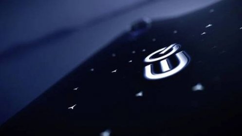 Mercedes EQS láká na nový infotainment, MBUX Hyperscreen má i umělou inteligenci