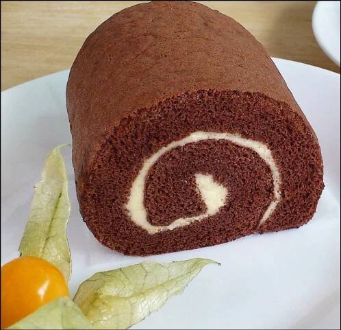 Recept: Čokoládová roláda s banánovou náplní | Tradičnírecepty.cz