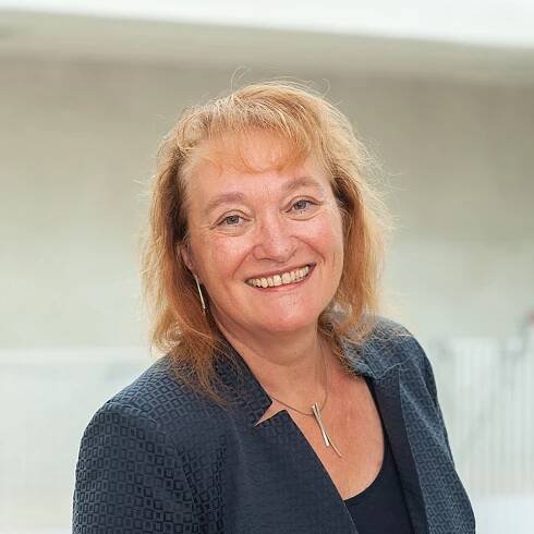 Ein Portrait von Birgit Stanisch aus der VHS Hamburg.