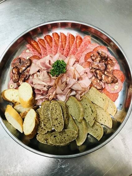 Restaurace a pivnice U Slunce - Blansko | Česká kuchyně blízko mě | Zamluvit nyní