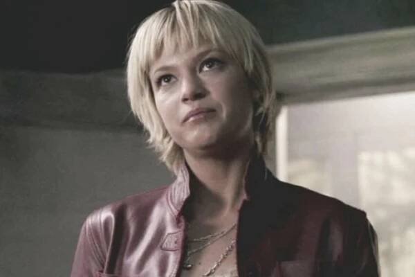'Supernatural' actress Nicki Aycox dead at 47