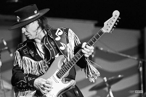 Stevie Ray Vaughan @ Farm Aid   Manor, Texas 1986